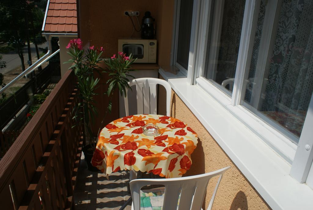 Rona Vendeghaz Hotel Hajdúszoboszló Стая снимка